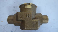 Load image into Gallery viewer, Honeywell VCZAA1432/E, X13680553020 Valve Assembly
