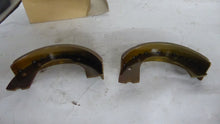 Load image into Gallery viewer, Unbranded 93121 Brake shoe Set
