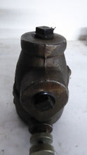Load image into Gallery viewer, Vickers 323150CV, VR323150CV Relief Valve

