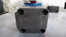 Load image into Gallery viewer, Unbranded 20781, 90049 Hydraulic Pump
