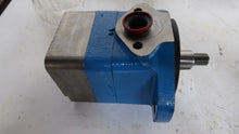 Load image into Gallery viewer, Unbranded 20781, 90049 Hydraulic Pump
