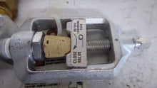 Load image into Gallery viewer, Siemens U28262 Gas Valve
