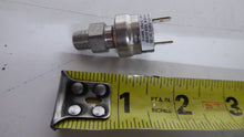 Load image into Gallery viewer, Sensata 620313288, PS80-07-F0013 HVAC Low Pressure Switch

