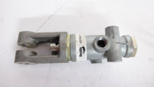 Load image into Gallery viewer, 5007400 TW-12 - Bendix - Control Valve
