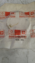 Load image into Gallery viewer, 5103951 - Detroit Diesel - Fan Shaft Seal
