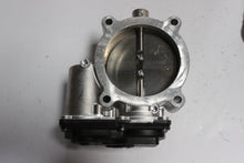 Load image into Gallery viewer, Fomoco BR3E-9F991-AE Throttle Body broken connector.
