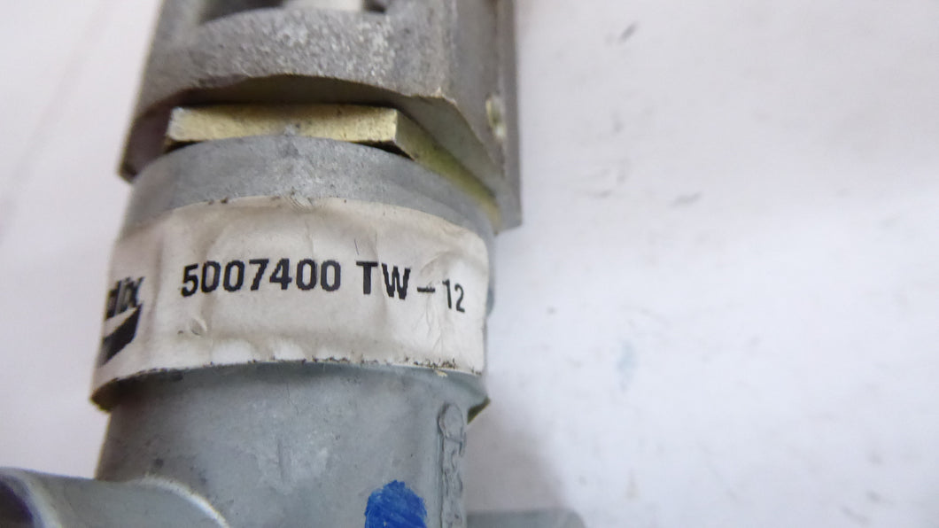 5007400 TW-12 - Bendix - Control Valve