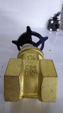 Load image into Gallery viewer, Homewerks 170-2-114-114 Brass Gate Valve 1-1/4"
