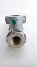 Load image into Gallery viewer, 5007400 TW-12 - Bendix - Control Valve
