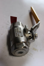 Load image into Gallery viewer, Warren W21 1" Stainless Steel Ball Valve
