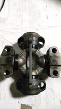 Load image into Gallery viewer, 225538 - Hyster - Universal Joint
