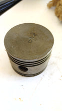 Load image into Gallery viewer, 292547, 289892 - Bendix Brake - Piston / Wrist Pin Kit Tu-Flo 600 &amp; 700. .010 Over
