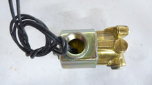 Load image into Gallery viewer, Snap-Tite 22248-2NB-A6J6 Solenoid Valve
