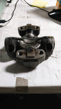 Load image into Gallery viewer, 225538 - Hyster - Universal Joint
