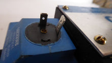 Load image into Gallery viewer, Vickers 02-119475, DG454-016C-V-B-60 Pilot Valve

