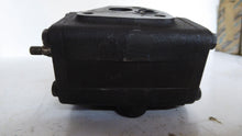 Load image into Gallery viewer, Unbranded 1189. Hydraulic Pump
