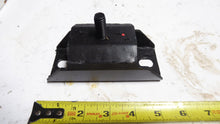 Load image into Gallery viewer, 31-3583 - Carquest - Motor Mount
