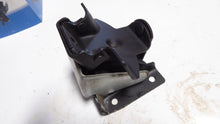 Load image into Gallery viewer, 31-5327 - Carquest - Motor Mount
