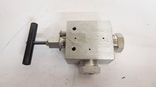Load image into Gallery viewer, 30-12HF9 - HiP - 2-Way Angle High Pressure Coned And Threaded Valve.PSI Pressure Service Rating: 30000 psi.
