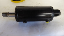 Load image into Gallery viewer, Unbranded 5202186401 Hydraulic Cylinder
