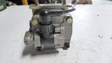 Load image into Gallery viewer, International Navistar 3686518C91 ATR6 TRACTION RELAY VALVE

