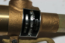 Load image into Gallery viewer, Fig 150 - Jayco - Safety Relief Valve 1/2&quot;
