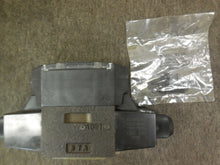 Load image into Gallery viewer, D1VW020BNJWF-91 Parker Hydraulic Directional Control Valve
